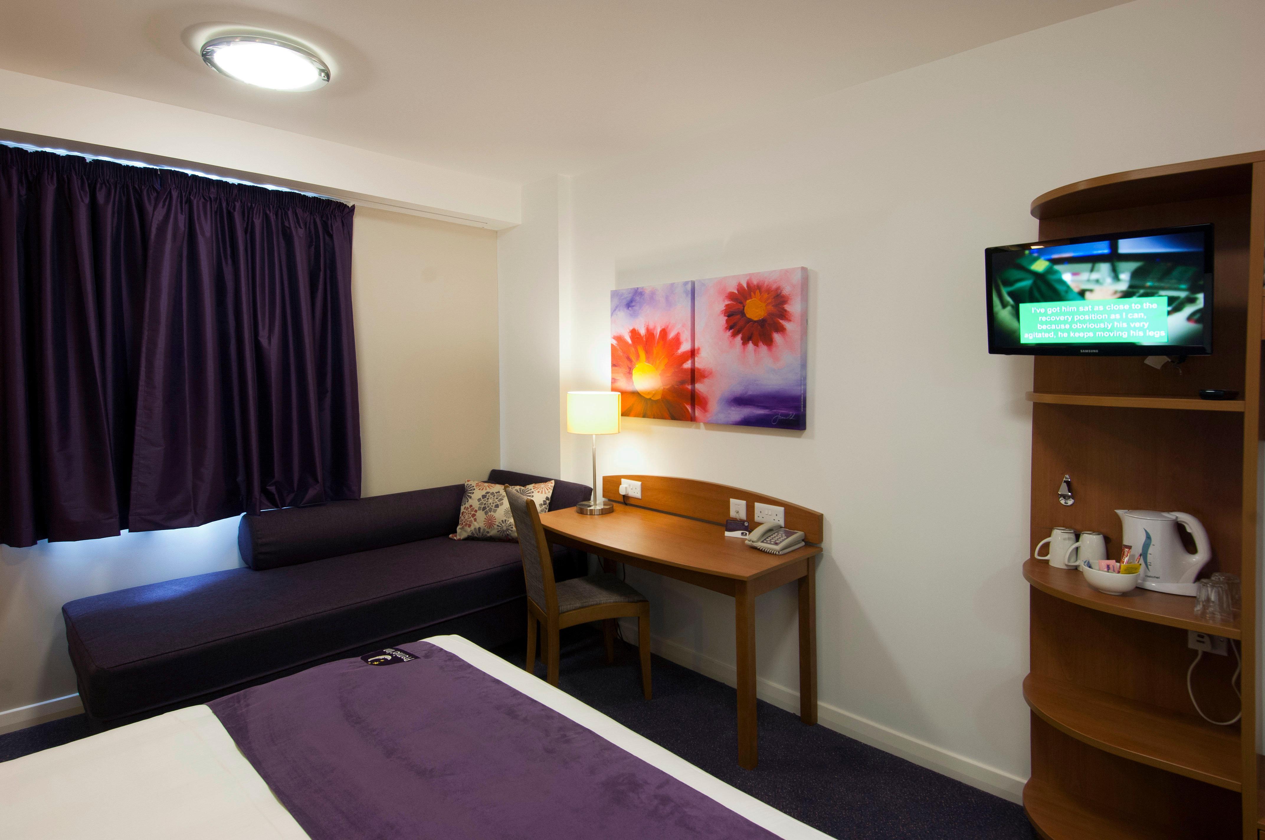 Express London Stansted Airport By Ihg Stansted Mountfitchet