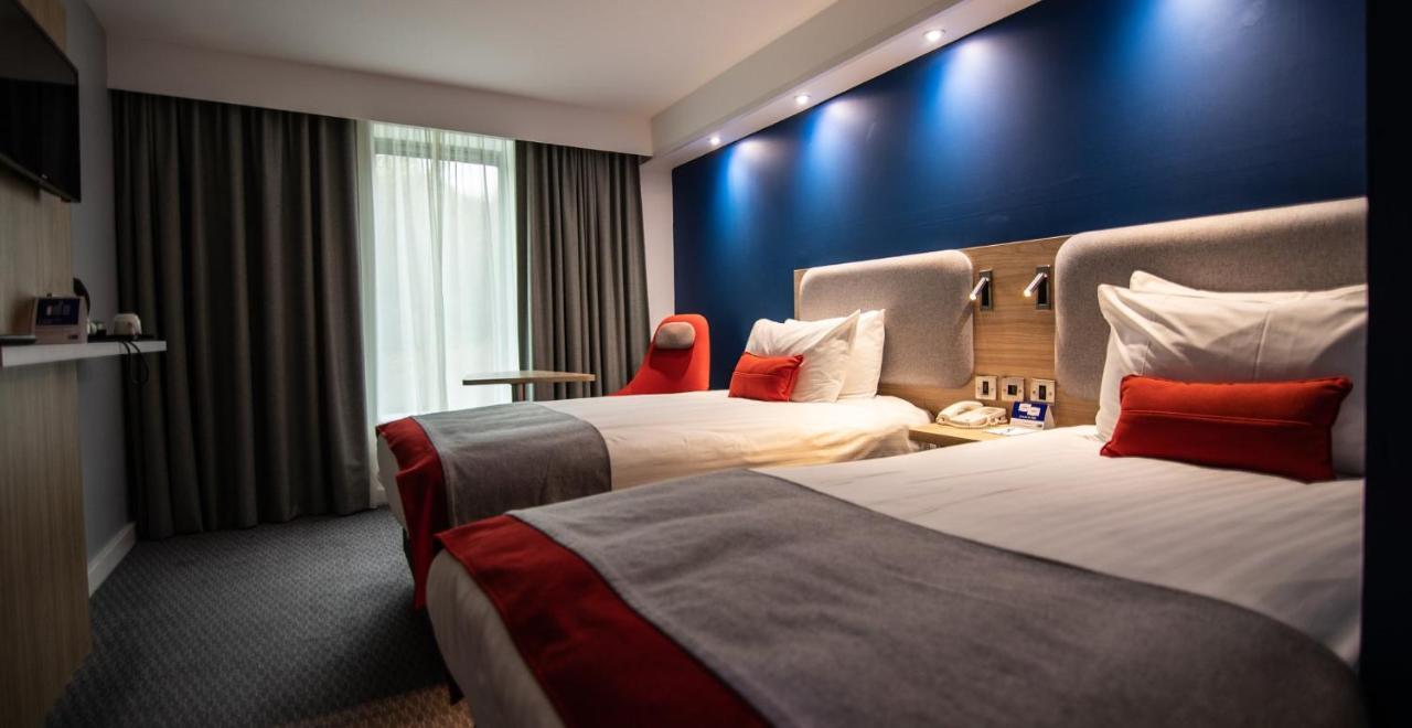 Hotel Express London Stansted Airport By Ihg 3*