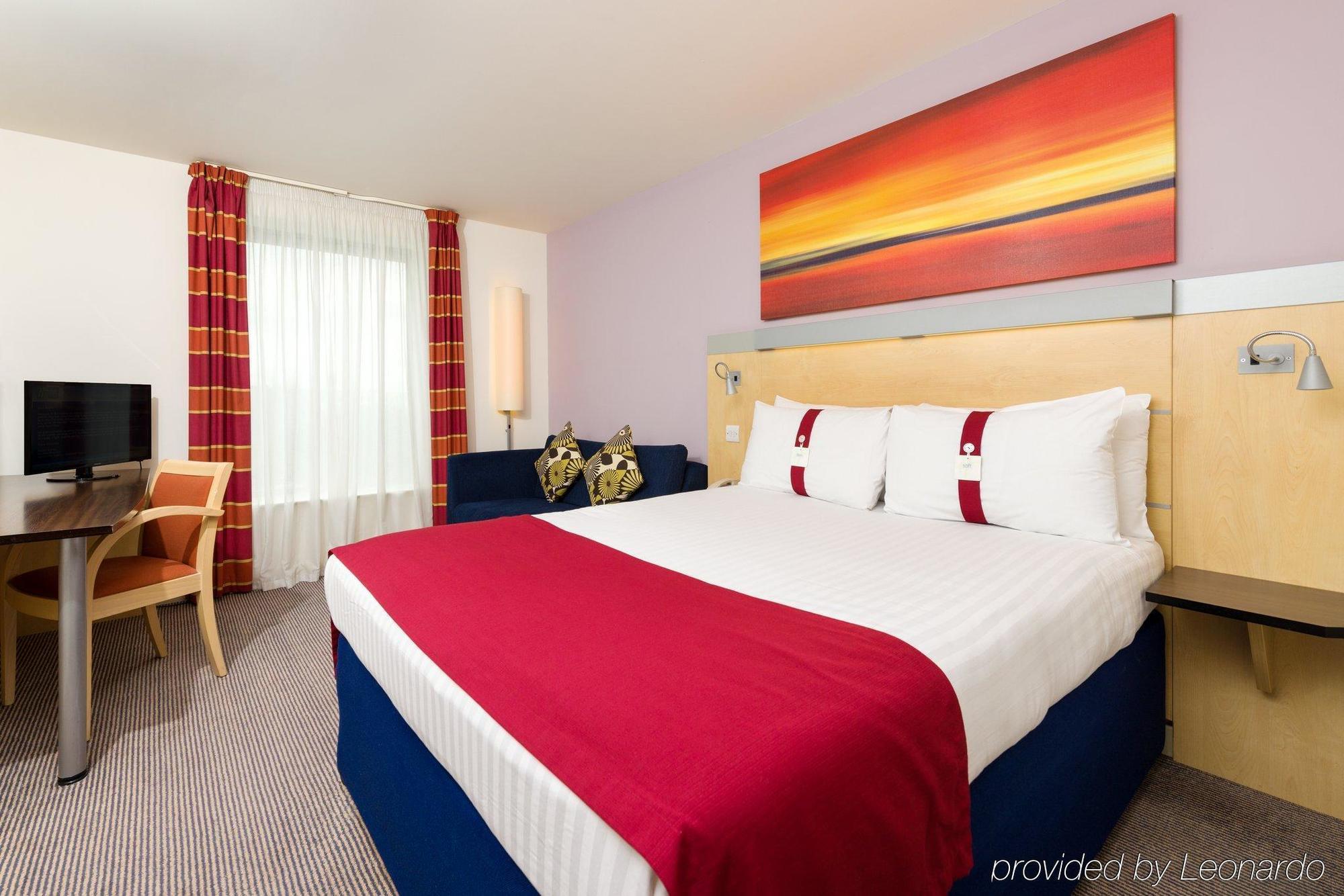 Express London Stansted Airport By Ihg Stansted Mountfitchet