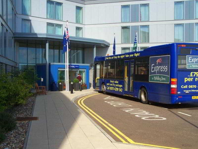 Express London Stansted Airport By Ihg Stansted Mountfitchet