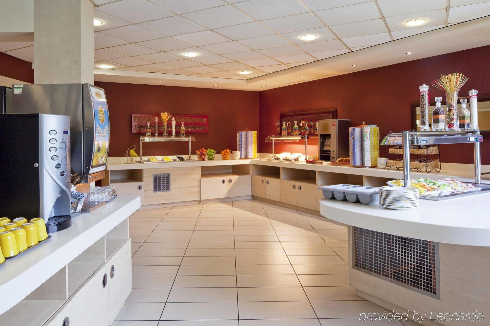 Express London Stansted Airport By Ihg Hotel