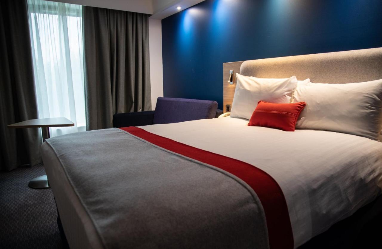 Express London Stansted Airport By Ihg 3*