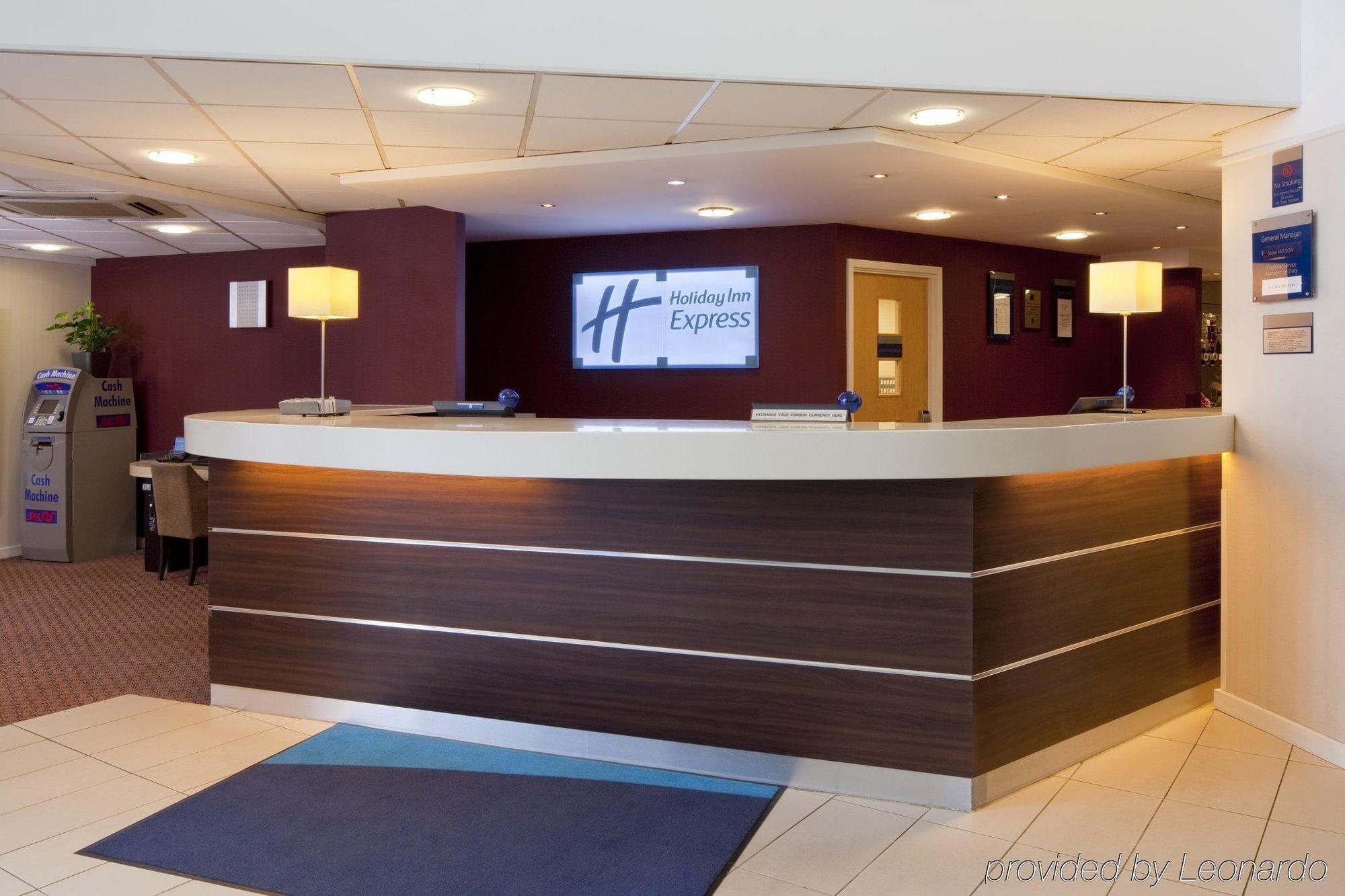 Hotel Express London Stansted Airport By Ihg 3*