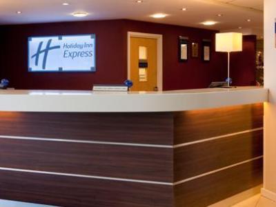 Express London Stansted Airport By Ihg Hotel 3*